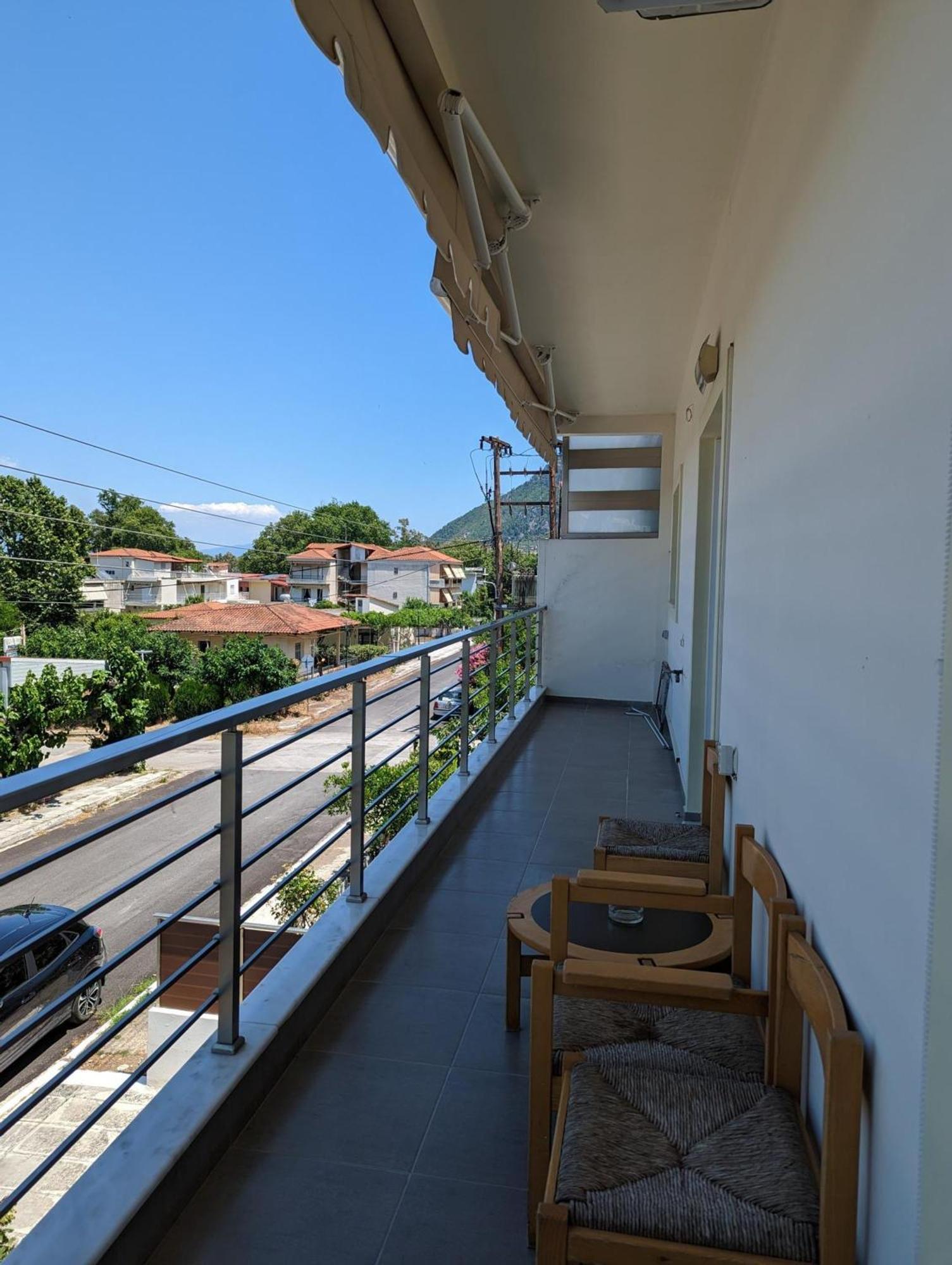 Samaras Apartments In Kamena Vourla Buitenkant foto