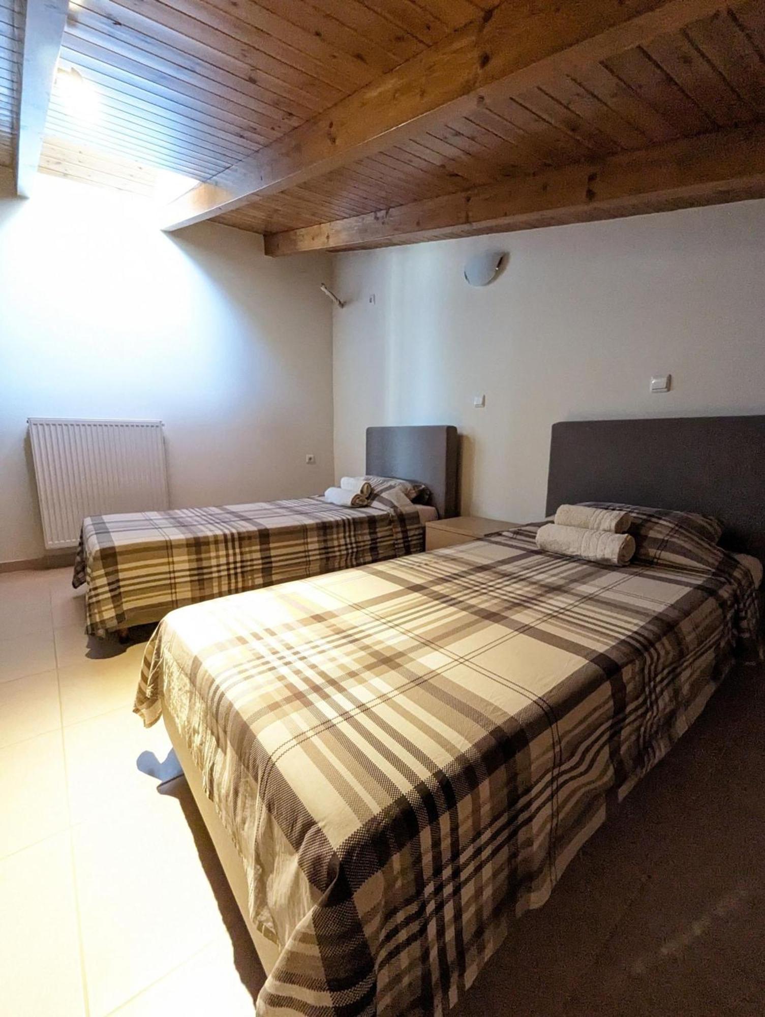 Samaras Apartments In Kamena Vourla Buitenkant foto