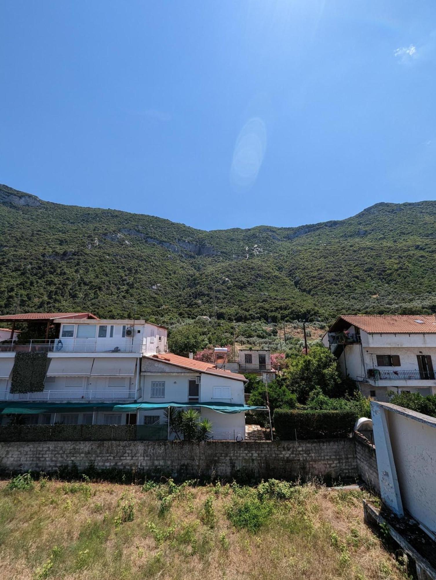 Samaras Apartments In Kamena Vourla Buitenkant foto