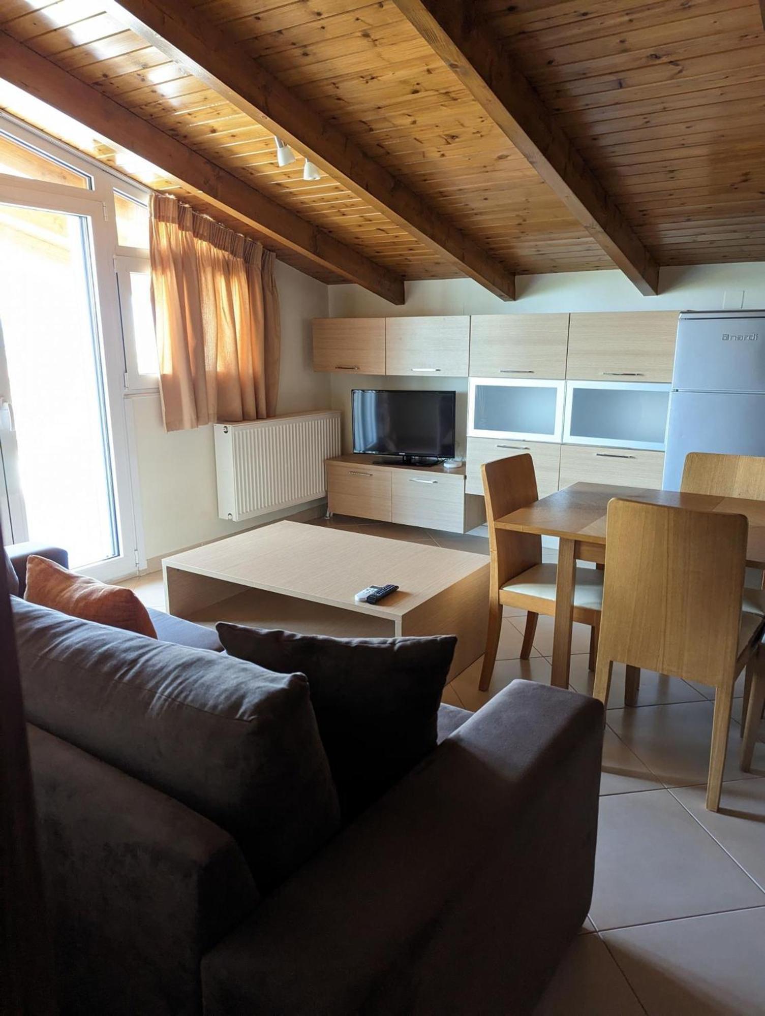 Samaras Apartments In Kamena Vourla Buitenkant foto
