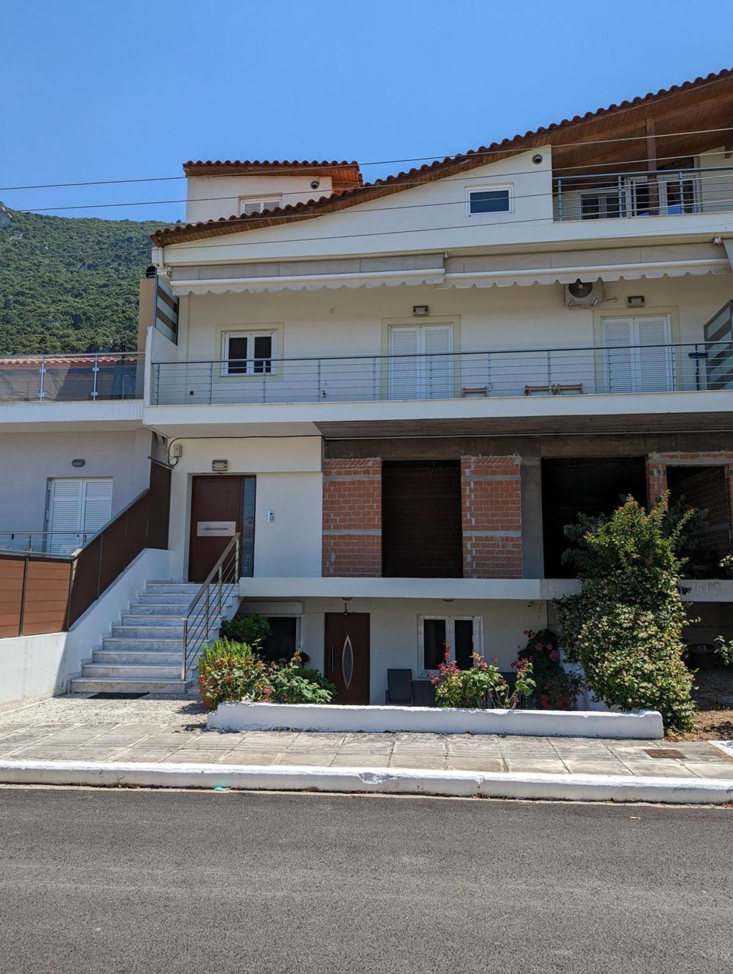 Samaras Apartments In Kamena Vourla Buitenkant foto